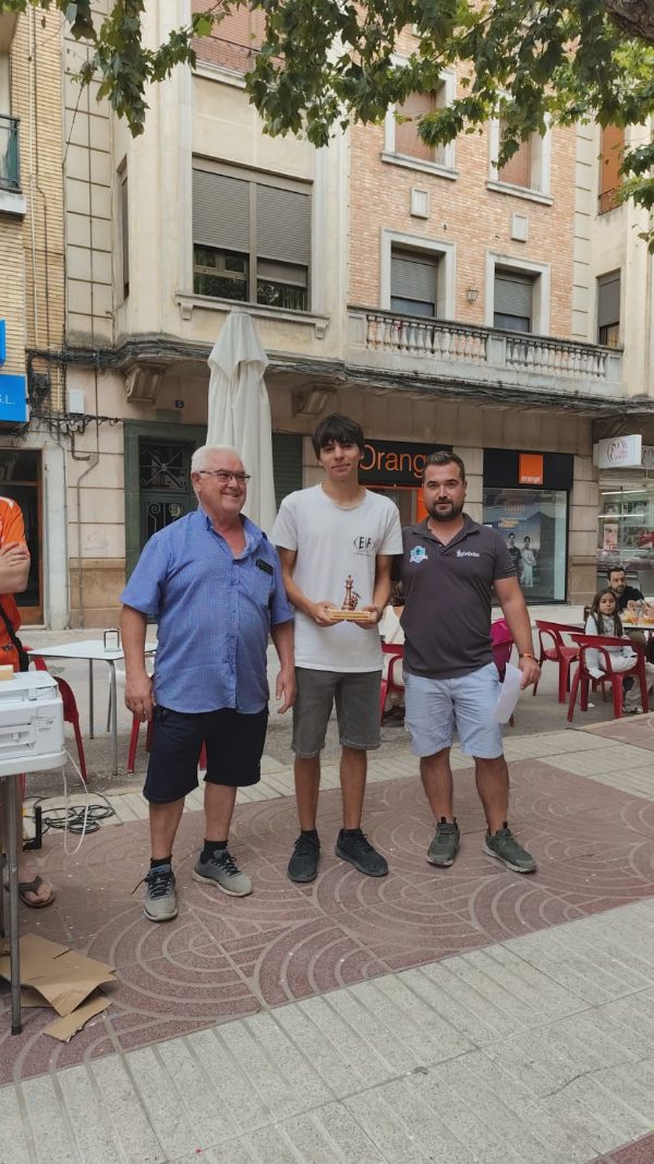Entrega del tercer premio absoluto